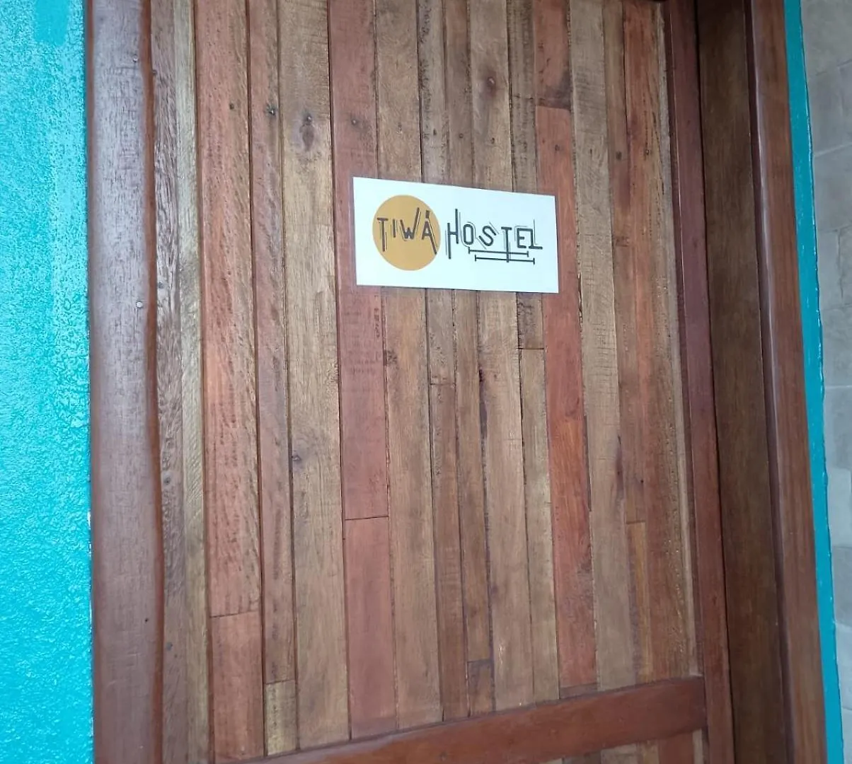 Tiwa Hostel 24H Порту-Сегуру